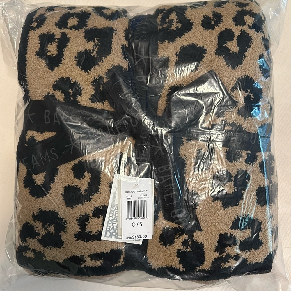 Barefoot Dreams in the Wild Throw Blanket